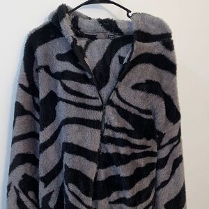 MANFINITY Black and Gray Stripe Fuzzy Set